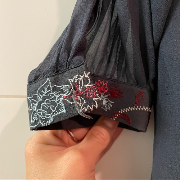 Tsumori Chisato silk top with embroidery and beading, size M - Picture 6 of 7